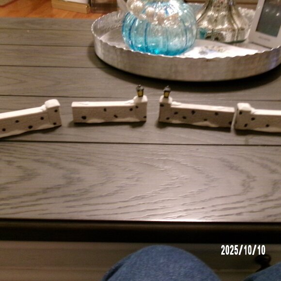 Vintage Lemax Branded Christmas Mini Village Fencing GREY CERAMIC Brick 2 LAMPS - Picture 1 of 4